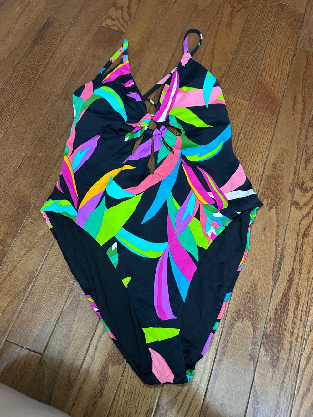 Trina Turk Birds of Paradise O-Ring One-Piece Swimsuit - 6 - Picture 3 of 5